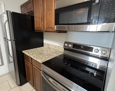 6200 Ne 22nd Way - Photo Thumbnail 15