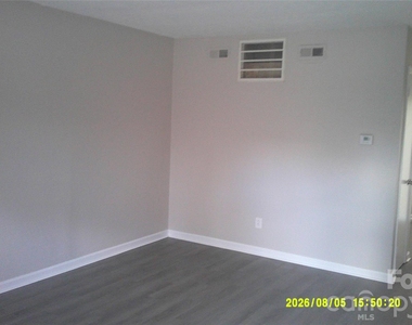 253 16th Avenue Ne - Photo Thumbnail 1