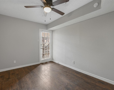 9520 Royal Lane - Photo Thumbnail 14