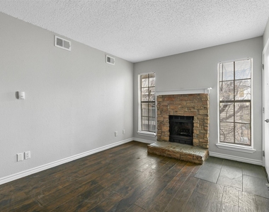 9520 Royal Lane - Photo Thumbnail 4