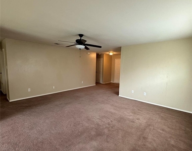 2009 Kings Forest Drive - Photo Thumbnail 2