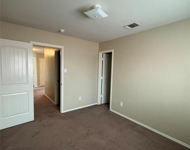 2009 Kings Forest Drive - Photo Thumbnail 8