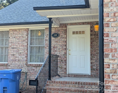 106 Aljen Court - Photo Thumbnail 1