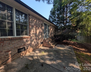 106 Aljen Court - Photo Thumbnail 19