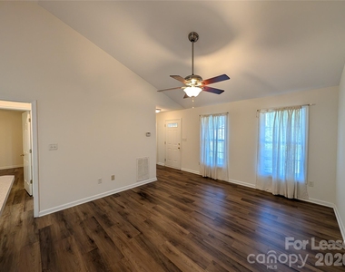 106 Aljen Court - Photo Thumbnail 3