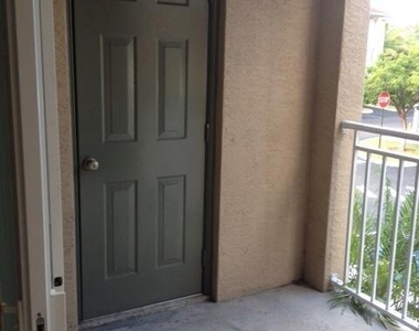 6410 Emerald Dunes Drive - Photo Thumbnail 12