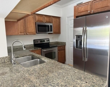 6410 Emerald Dunes Drive - Photo Thumbnail 15
