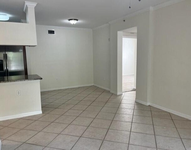 6410 Emerald Dunes Drive - Photo Thumbnail 4