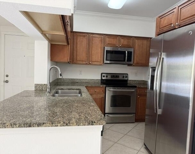 6410 Emerald Dunes Drive - Photo Thumbnail 14