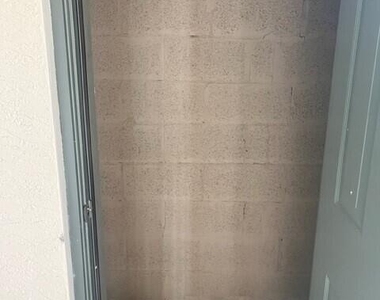 6410 Emerald Dunes Drive - Photo Thumbnail 13