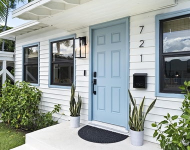 721 Dobbins Street - Photo Thumbnail 2