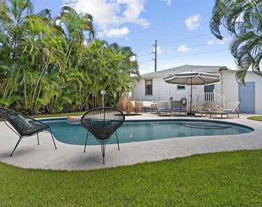 721 Dobbins Street - Photo Thumbnail 14