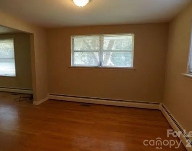 736 12th Avenue Nw - Photo Thumbnail 4