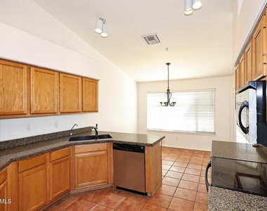 9107 E Kimberly Way - Photo Thumbnail 12