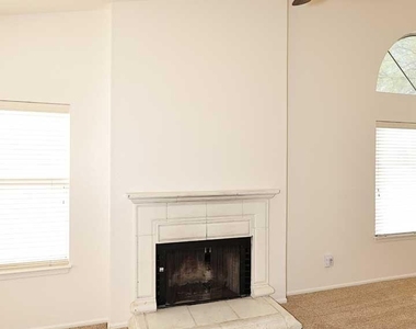 9107 E Kimberly Way - Photo Thumbnail 6