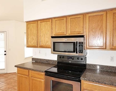 9107 E Kimberly Way - Photo Thumbnail 13