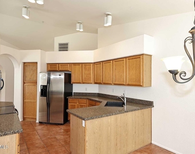 9107 E Kimberly Way - Photo Thumbnail 10