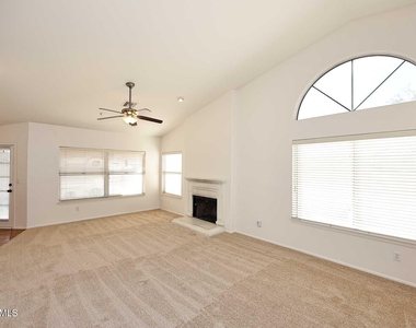 9107 E Kimberly Way - Photo Thumbnail 3