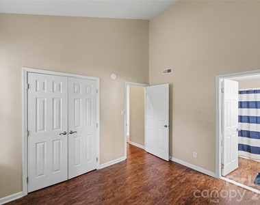244 S Cedar Street - Photo Thumbnail 14