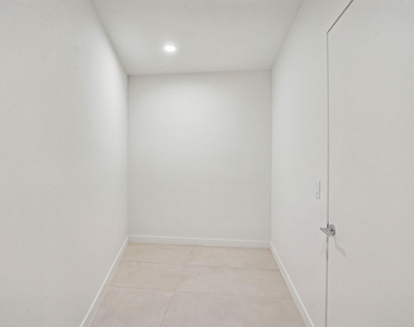 1400 Biscayne Boulevard - Photo Thumbnail 33