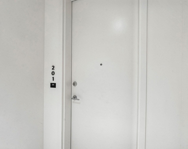 1400 Biscayne Boulevard - Photo Thumbnail 4