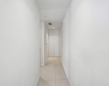 1400 Biscayne Boulevard - Photo Thumbnail 22