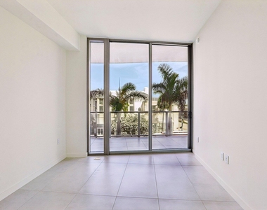 1400 Biscayne Boulevard - Photo Thumbnail 7
