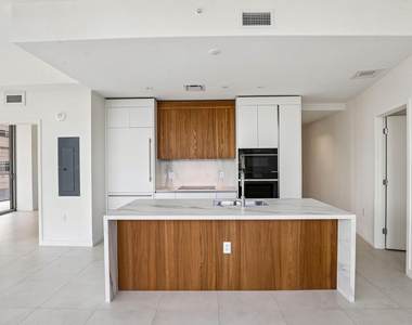 1400 Biscayne Boulevard - Photo Thumbnail 17