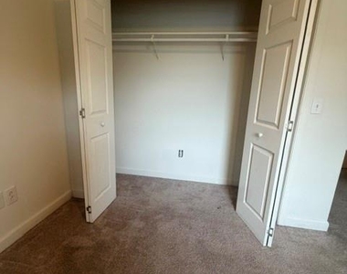 1535 23rd Street Ne - Photo Thumbnail 7
