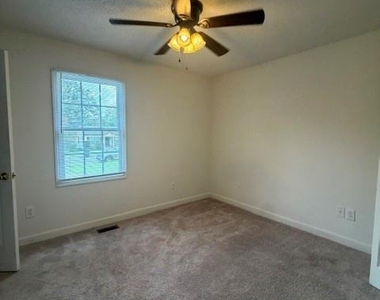 1535 23rd Street Ne - Photo Thumbnail 6