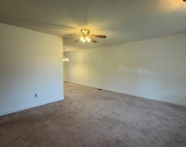 1535 23rd Street Ne - Photo Thumbnail 11