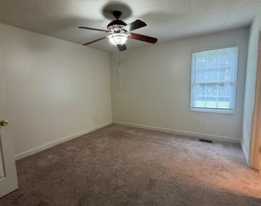 1535 23rd Street Ne - Photo Thumbnail 8