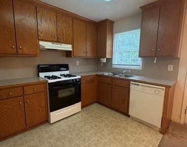 1535 23rd Street Ne - Photo Thumbnail 1