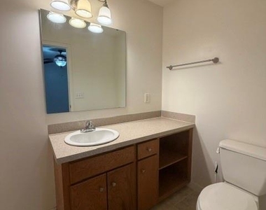 1535 23rd Street Ne - Photo Thumbnail 9
