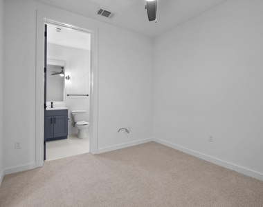 1100 N Zang Boulevard - Photo Thumbnail 9