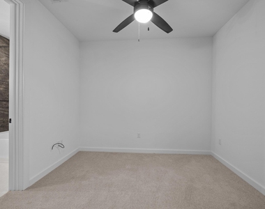 1100 N Zang Boulevard - Photo Thumbnail 8