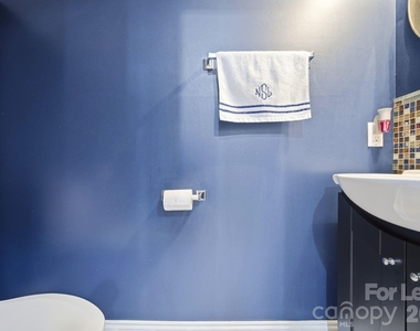 1029 Park West Drive - Photo Thumbnail 9