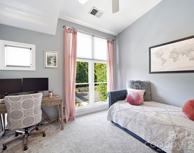 1029 Park West Drive - Photo Thumbnail 15