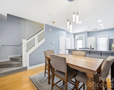 1029 Park West Drive - Photo Thumbnail 8