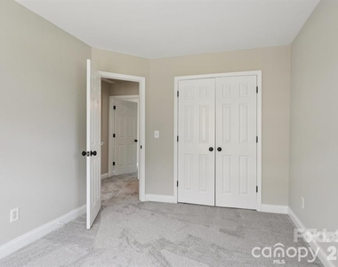 827 4th Street W - Photo Thumbnail 18