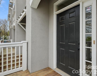 827 4th Street W - Photo Thumbnail 2