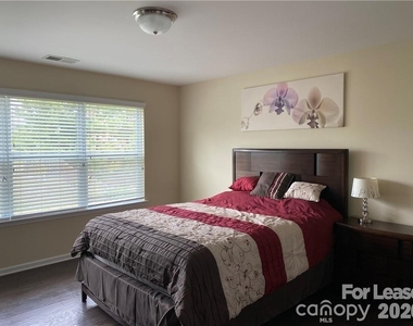10297 Shrader Street Nw - Photo Thumbnail 5