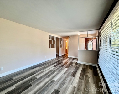 3132 Dawnshire Avenue - Photo Thumbnail 20