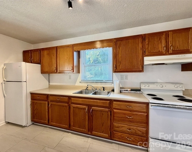 3132 Dawnshire Avenue - Photo Thumbnail 36