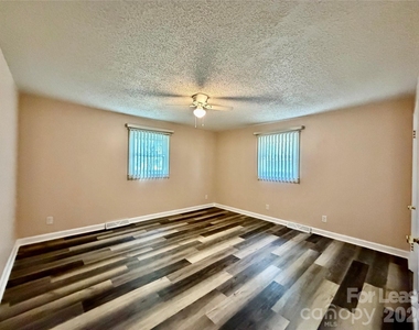 3132 Dawnshire Avenue - Photo Thumbnail 30