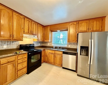 3132 Dawnshire Avenue - Photo Thumbnail 22