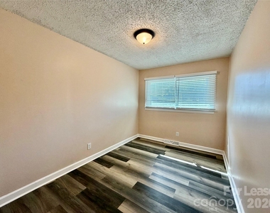 3132 Dawnshire Avenue - Photo Thumbnail 27