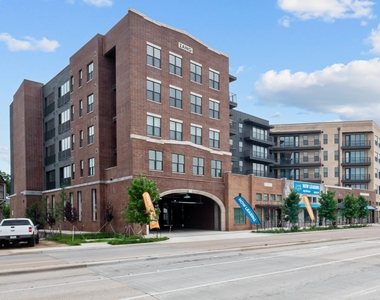1100 N Zang Boulevard - Photo Thumbnail 2
