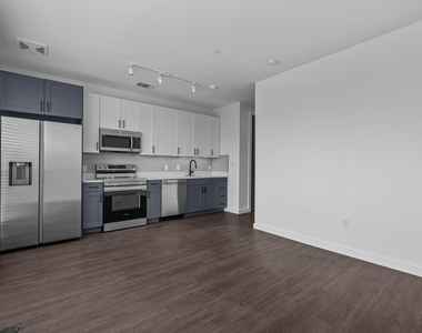 1100 N Zang Boulevard - Photo Thumbnail 5