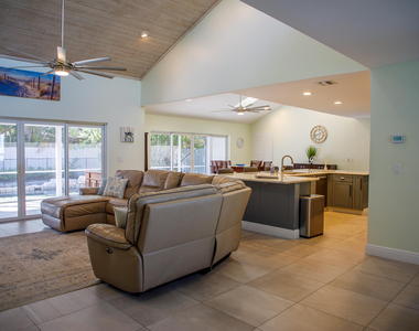 900 Cosmos Court - Photo Thumbnail 5